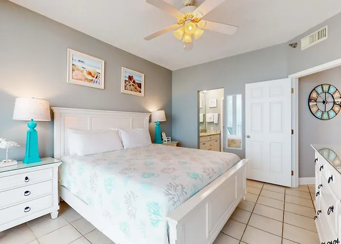 Beachfront With Amazing Views Multiple On-site Pools & Hot Tubs Holiday home